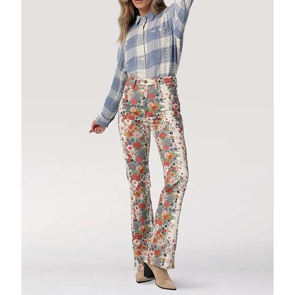 FP Wrangler | NWT Westward High Rise Boot Wallflower Bootcut Slim Flared Jeans - Picture 2 of 15